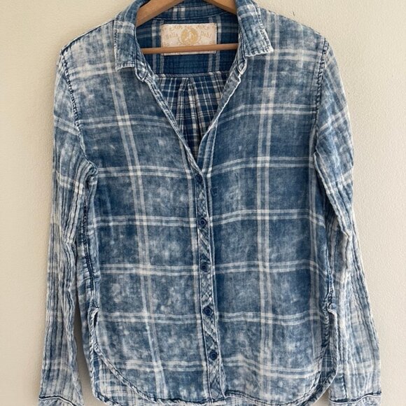 BELLA DAHL Blue/White Plaid Cotton Blouse: Excellent Pre-Loved Condition; Medium - Picture 1 of 4